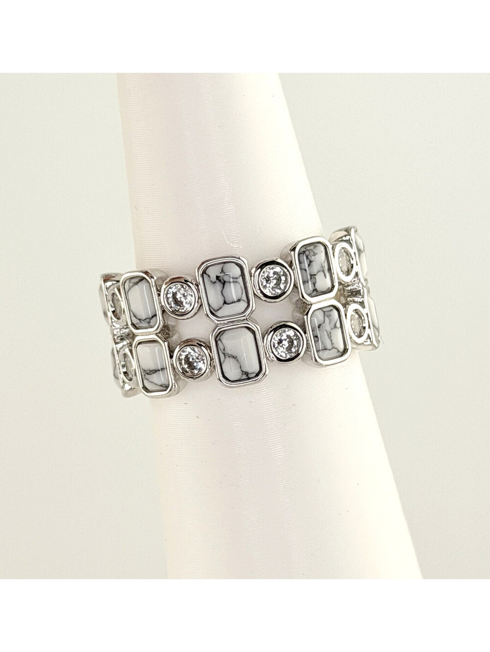 Bomb Party Ring Sz 7 "Drama Delivered" Howlite Magnesite on Rhodium RG13649